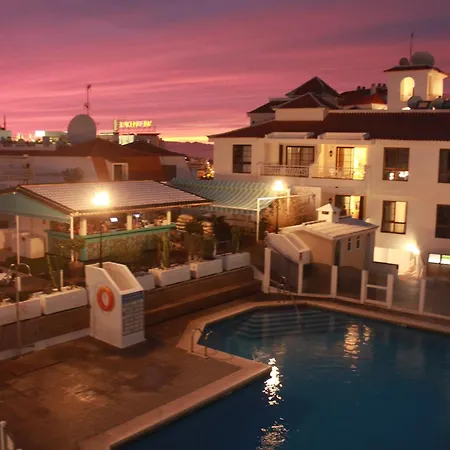 Cristianos Tipaki Apartment