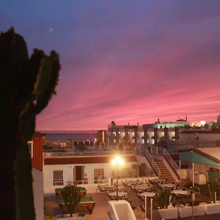 Cristianos Tipaki * Los Cristianos (Tenerife)