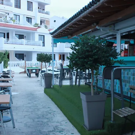 Apartment Cristianos Tipaki