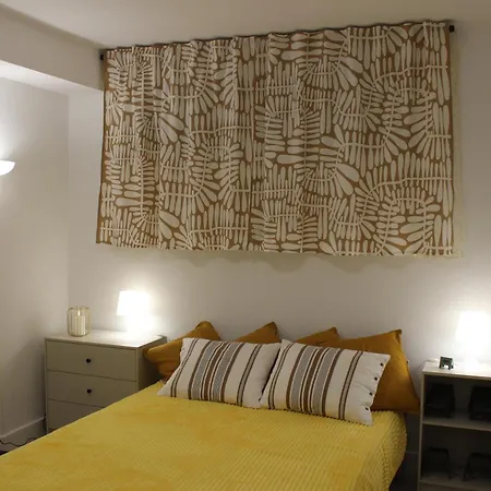 Cristianos Tipaki Apartman *