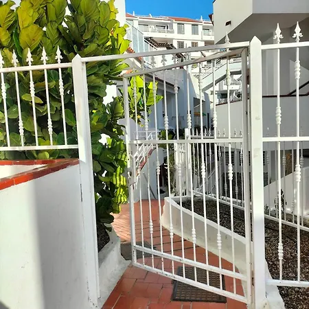 Apartment Cristianos Tipaki *