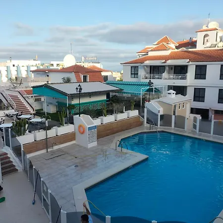 Cristianos Tipaki Apartment *