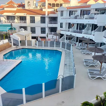 Cristianos Tipaki Apartment *
