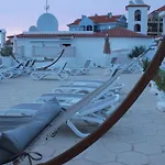 Апартаменты Tipaki Cristianos