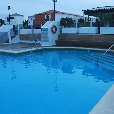 Tipaki Cristianos Apartament