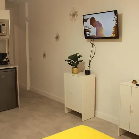 Tipaki Cristianos Apartament