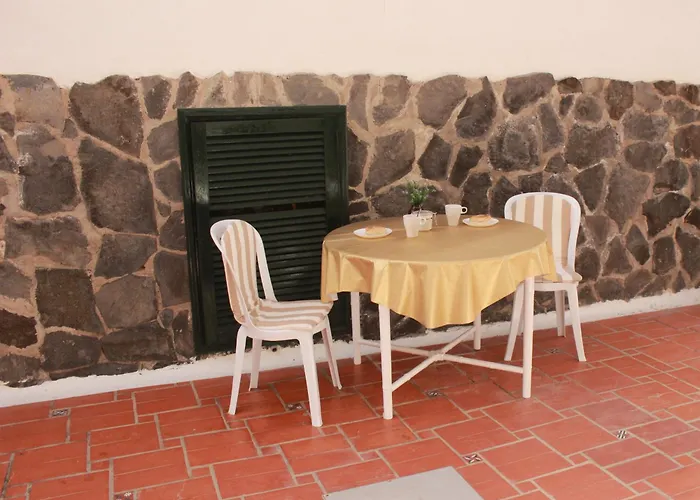 Tipaki Cristianos Apartment *