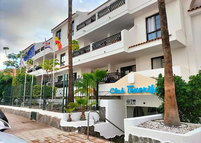 Tipaki Cristianos Apartment
